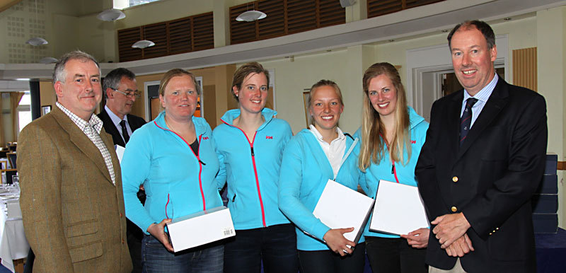 Klaatje Zuiberbaan and the Netherlands team are presented with their 2nd place prizes