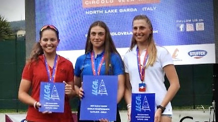When it all became official – winner Eve McMahon at centre with runner-up Anja Von Allmen of Switzerland and third-placed Sara Savelli of Italy.