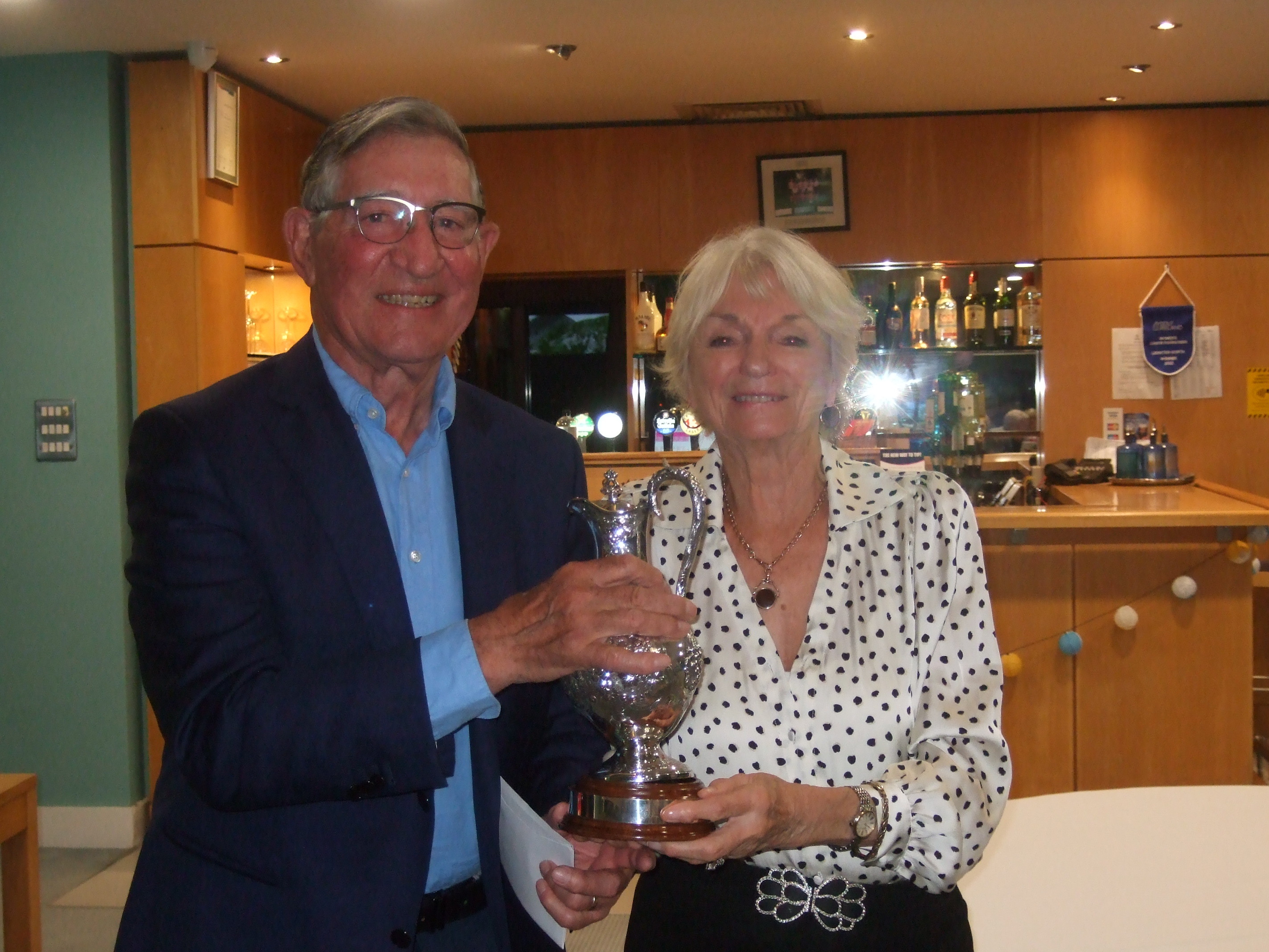 President Eileen Lappin presenting the Claret Jug to Damian Jennings