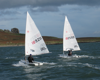 Dinghy Frostbites off to a sunny start at HYC
