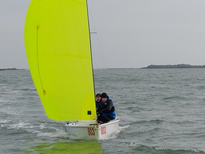 Spring Series Sailors Take on Strong Tides and Choppy Seas